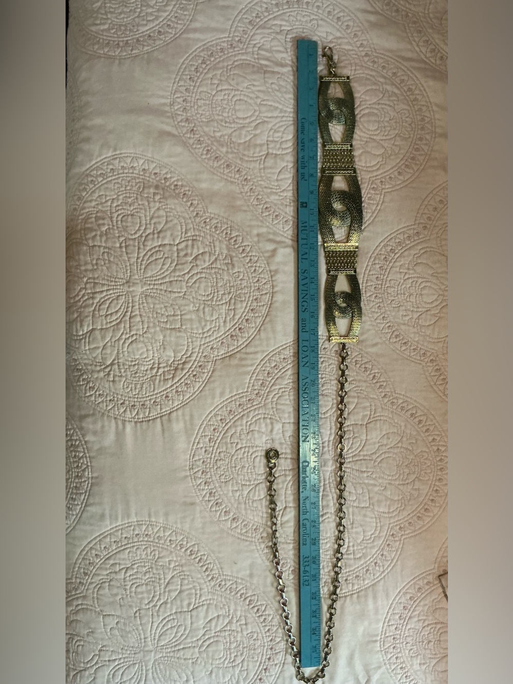 Vingold-tone statement belt featuring textured interlocking links and a chain - Picture 13 of 14